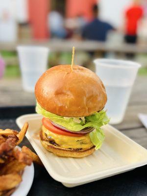 Classic cheeseburger