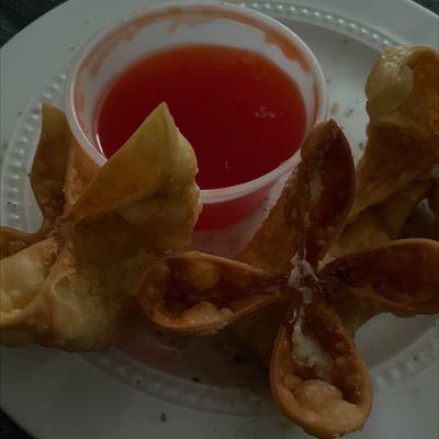 6 Crab Rangoons Not good in my opinion. Way too sweet for me and there is hardly any "crab". The filling is also runny.