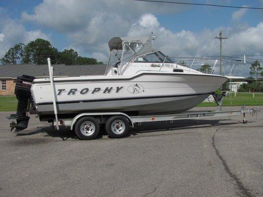 23 Bayliner Trophy 1994
175 Black Max Mercury
Sport Trail tandem axle trailer
$13,500