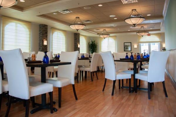 Esperante restaurant dining room at Chateau Elan Hotel and Conference with views overlooking the Sebring International Race way
