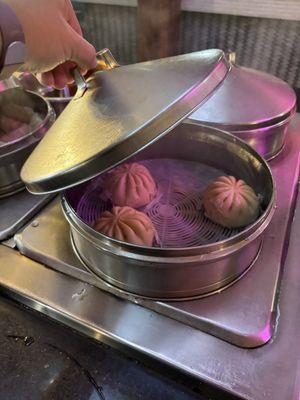 First time I see buns at a buffet.... Really good