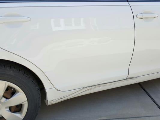 This is the result of "cosmetic" fix. I missed the "No Rocker Painted" on the estimate. Rep never elaborated this ridiculous result.