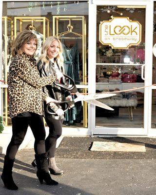 GRAND OPENING OF THE LOOK ON BROADWAY BOUTIQUE,GROVE CITY, OHIO!