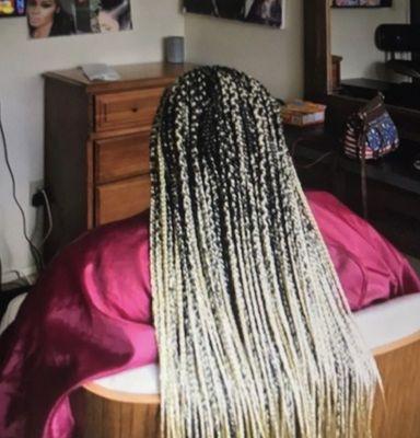 Mousselina Braiding Salon