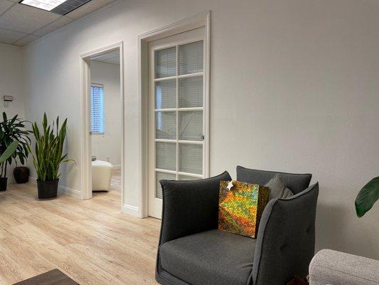 Skin Solution SF Acne Clinic