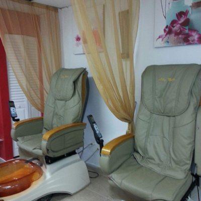 $16 Pedicure Area