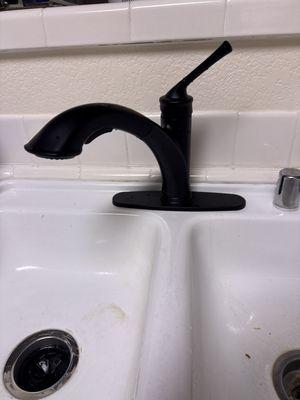 Arturo The Handyman Repairs