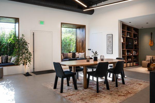 Kitchen, Lounge & Dining