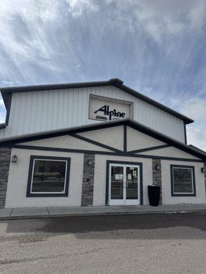 Front of Alpine Animal Hospital