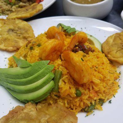 Arroz con camarones.