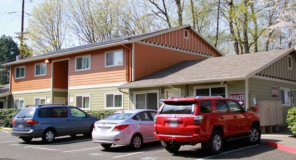 Clow Roofing & Siding Co