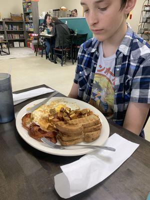 breakfast bacon eggs toast