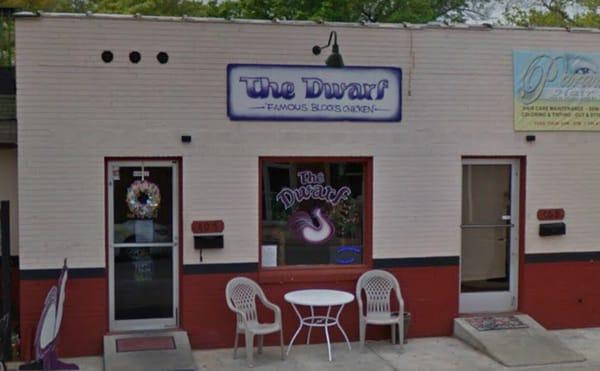 The Dwarf Chicken Stand