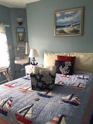 Cozy nautical themed room