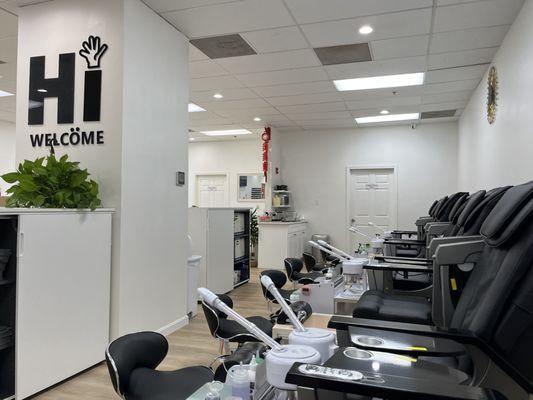New Nails Spa