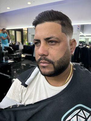 Daniel Da Vinci Barber