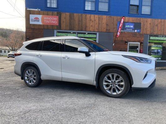 Alpha Tint And Detail Center