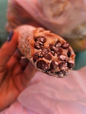 Peach cannoli