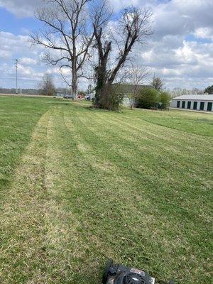 Lowry’s Lawn care service