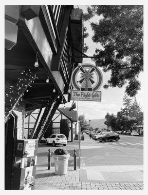 Welcome to The Right Gift.