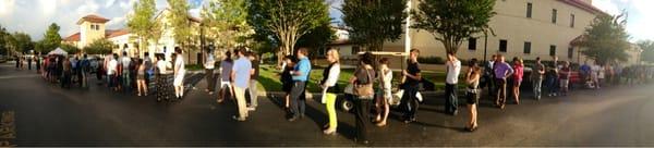 The crowd lining up to see theoretical physicist and author, Michio Kaku