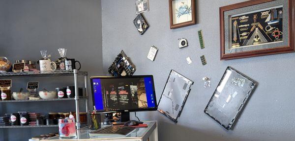 Work station with different computer parts, on the wall, that are in you PC