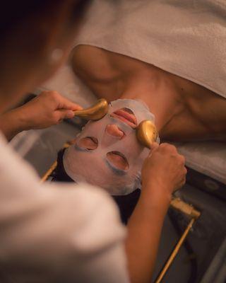 Reduce puffiness & improve circulation with a gold roller facial. Glow up! Book on Yelp or call (239-382-3821)!