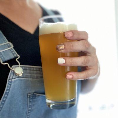 Cheers to the weekend with these cute nails!