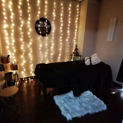 Relaxing with Abril Fitch