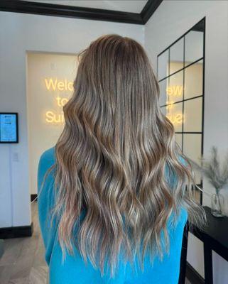 Dimensional Blonding done by @Cassandra.m.martinez