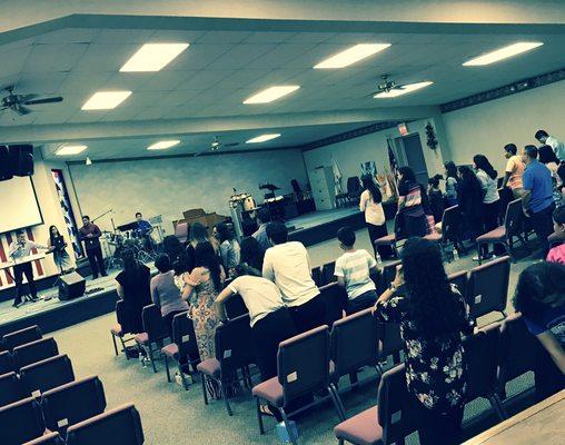 Iglesia Mision Cristiana ELIM Wichita Kansas