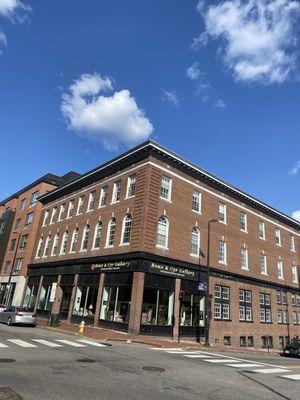 Roux & Cyr International Fine Art