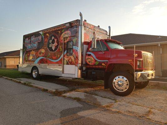 Los Lupes Tacos Truck