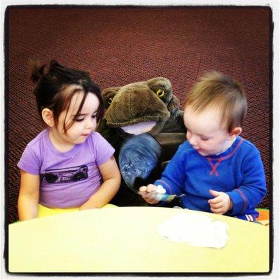 Giant DRUM and Banjo the Frog!