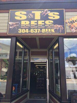 S & T's Bees