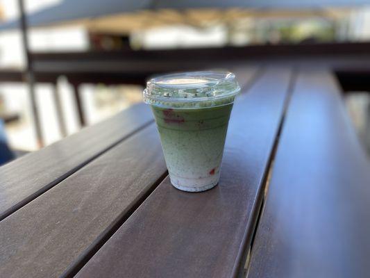 Ices Strawberry matcha latte