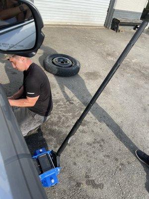 Rob the Man making tire magic happen!!