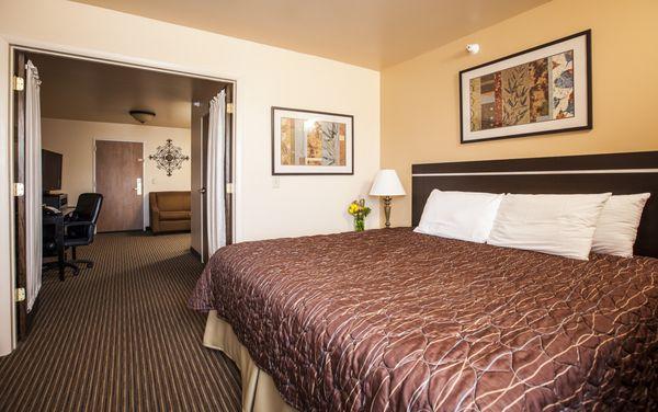 Cottonwood Inn & Suites