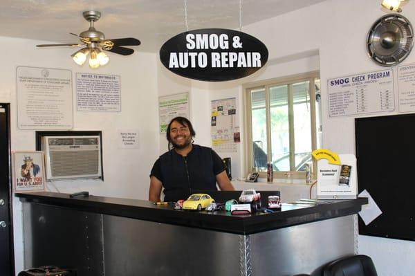 Hi, i am Mario. How can I assist you?