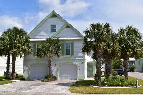 Jerry and Lisa String - Realty ONE Group Dockside