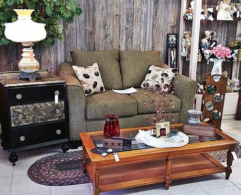 The Good Life Consignment Shop
