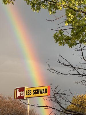 Les Schwab Tire Center