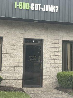 Is Artee's out of business again? I guess this location is closed too like Main Street one