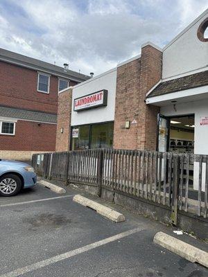 Clinton Launder Center