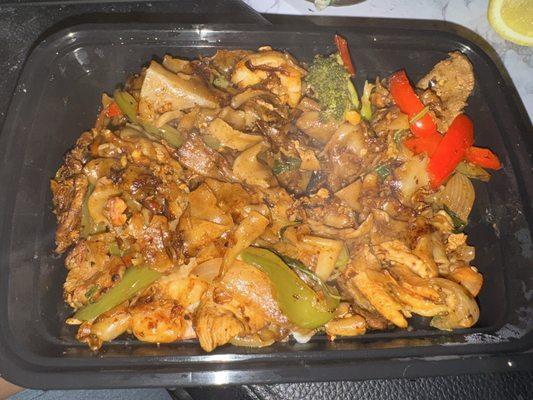 First time having this dish. Pad kee mow-combo. Sooooo good and they weren't stingy with the meat. Definitely will be back.