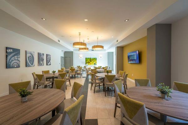 Smathers Plaza I & II Apartments in Miami, FL offering studio, one and two bedroom apartments for rent in Miami.