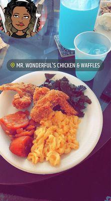 Fried chicken yams Mac and collard greens. Jar Koolaid drink all very good every visit.