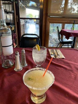 Mmmm.... Very good bartender Love the choice of their screened in Patio or Dining Room