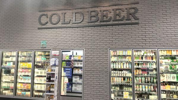 Hy-Vee Grocery Store