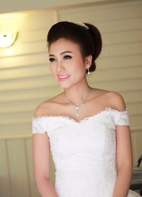 Ribbon Makeup By Irene